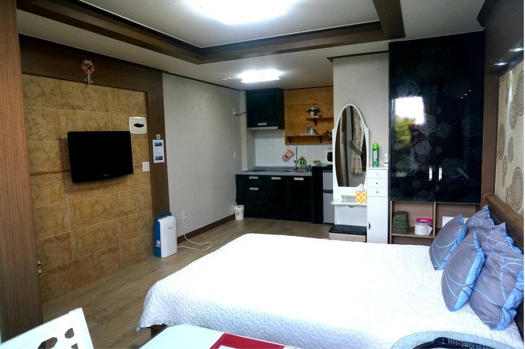 Nattrang Pension Jeju Esterno foto